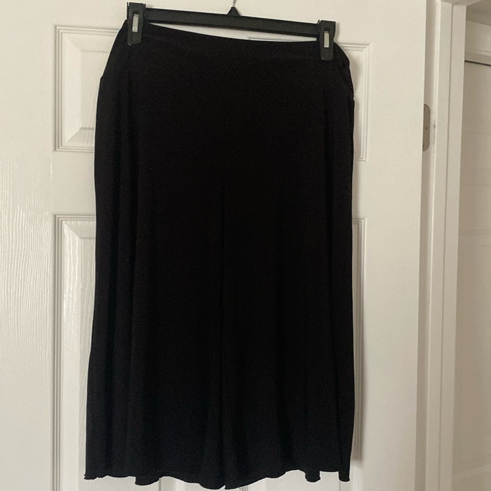 Women’s Black Capris **$1.99 Shipping now***Perfect time to buy!!